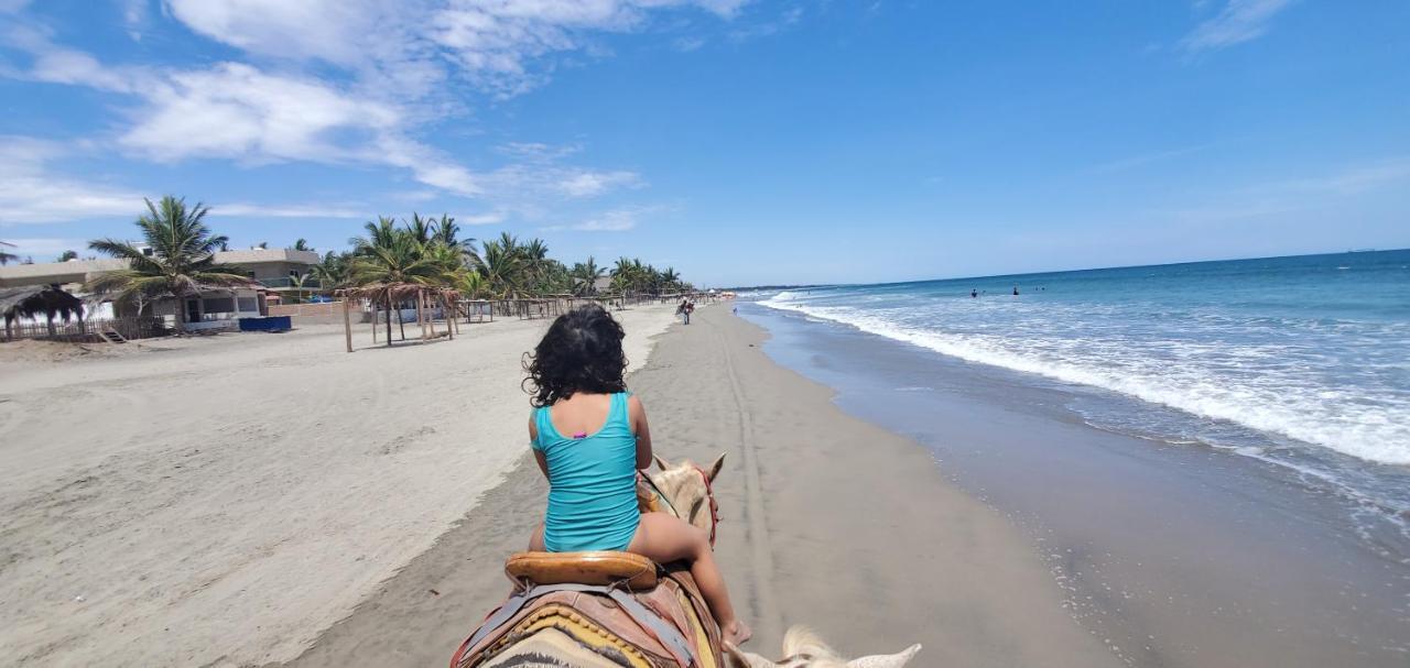 Casa Belen - Beautiful Beach View Home On Stone Island Isla La Piedra Bagian luar foto